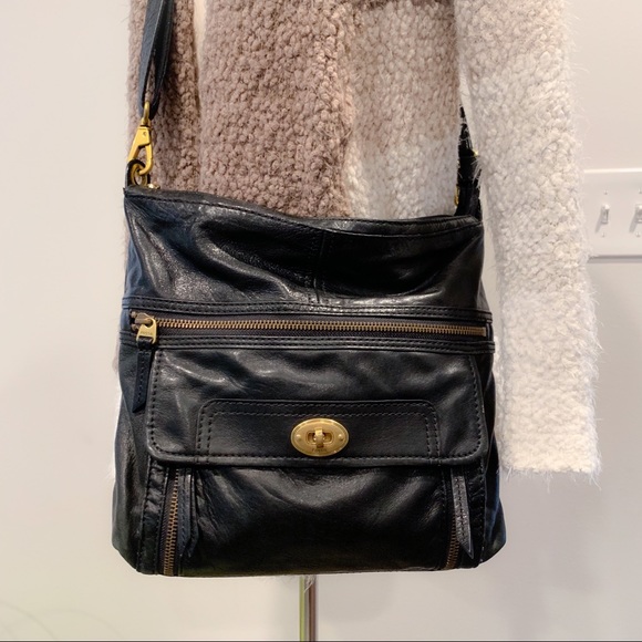 SOLD- Fossil Black Leather Crossbody / Messenger - Picture 2 of 8